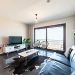 In With Sea View شقة